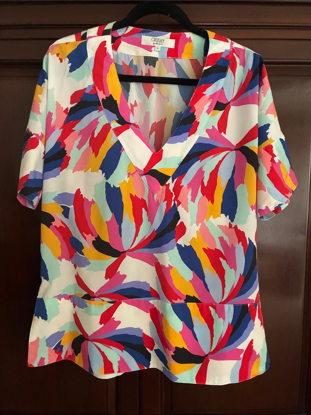 CROSBY by Mollie Burch Multicolor Abstract V-Neck Blouse size Small